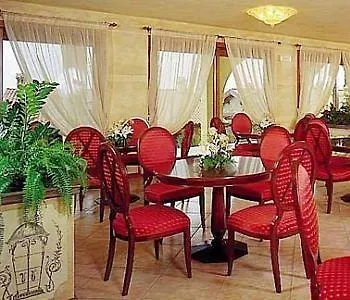 Daire Appartamenti Borgo Gardone Riviera