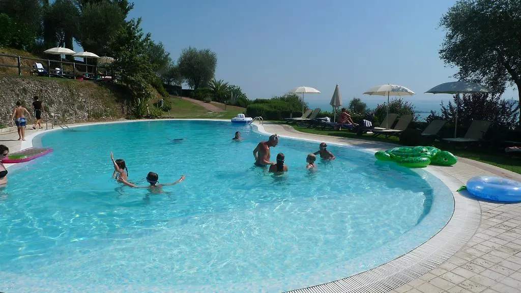 Daire Appartamenti Borgo Gardone Riviera İtalya