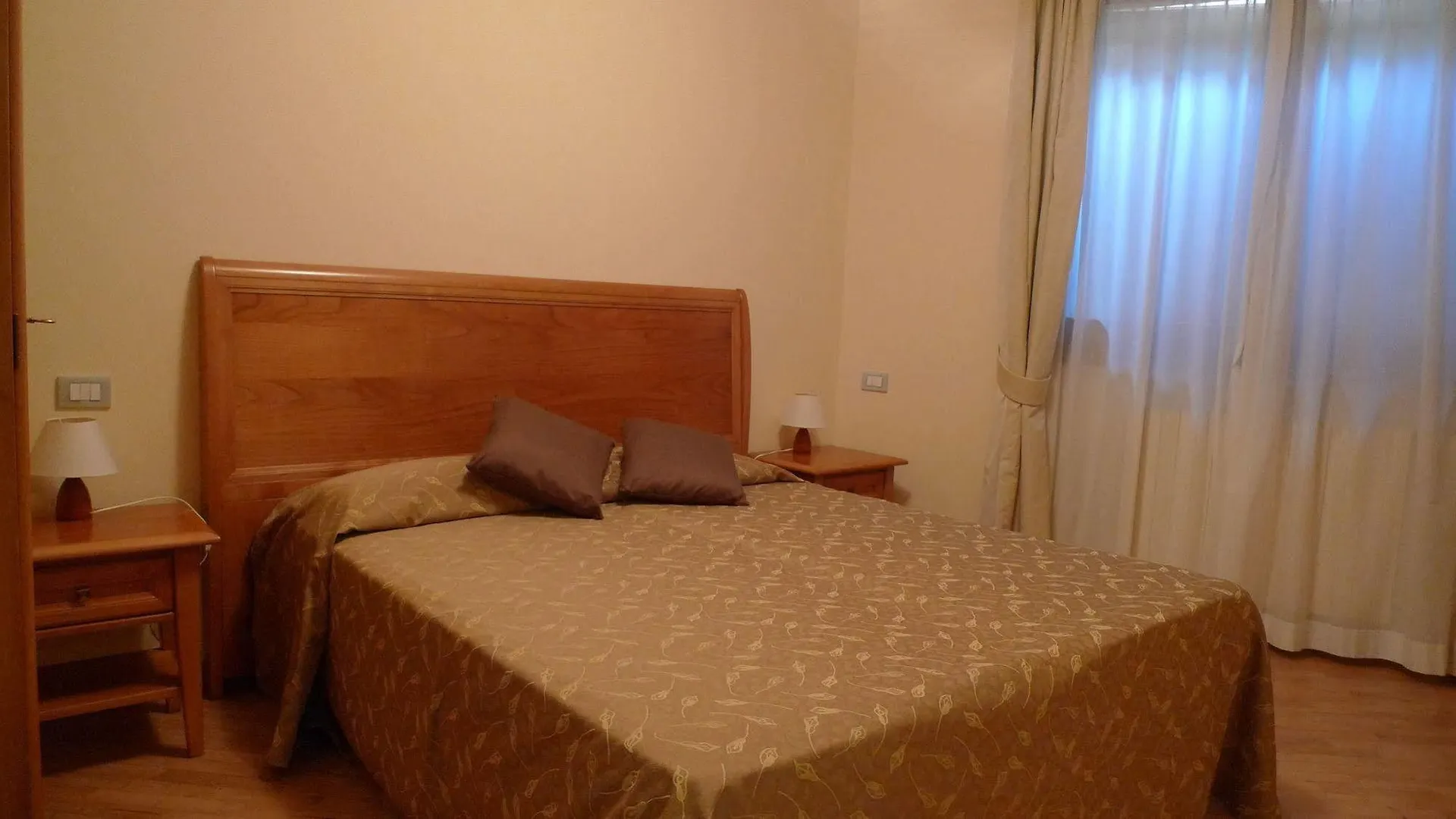 Appartamenti Borgo Gardone Riviera İtalya