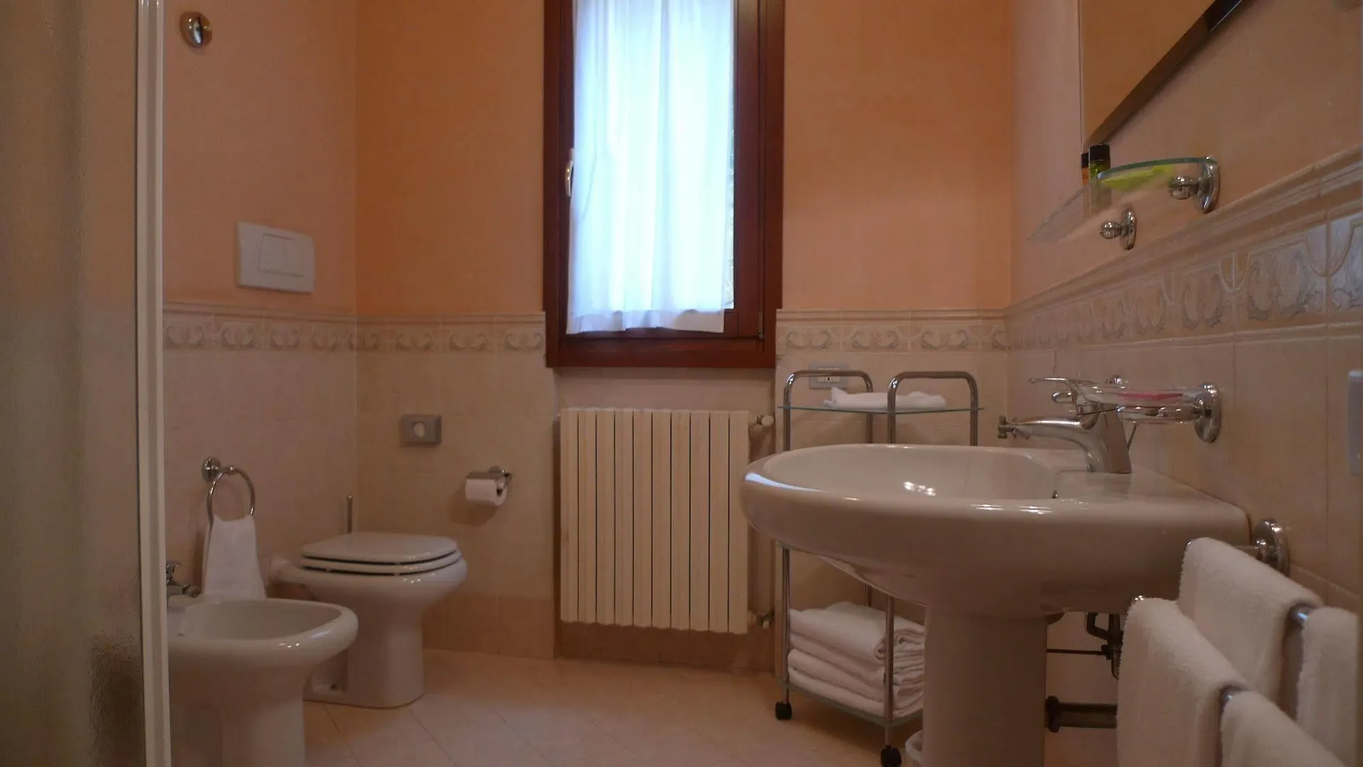 Daire Appartamenti Borgo Gardone Riviera İtalya
