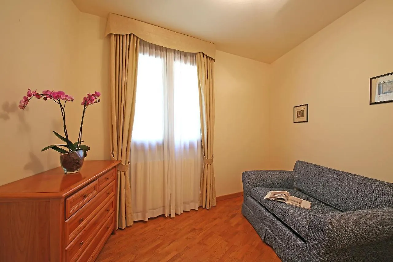 Appartamenti Borgo Gardone Riviera Daire