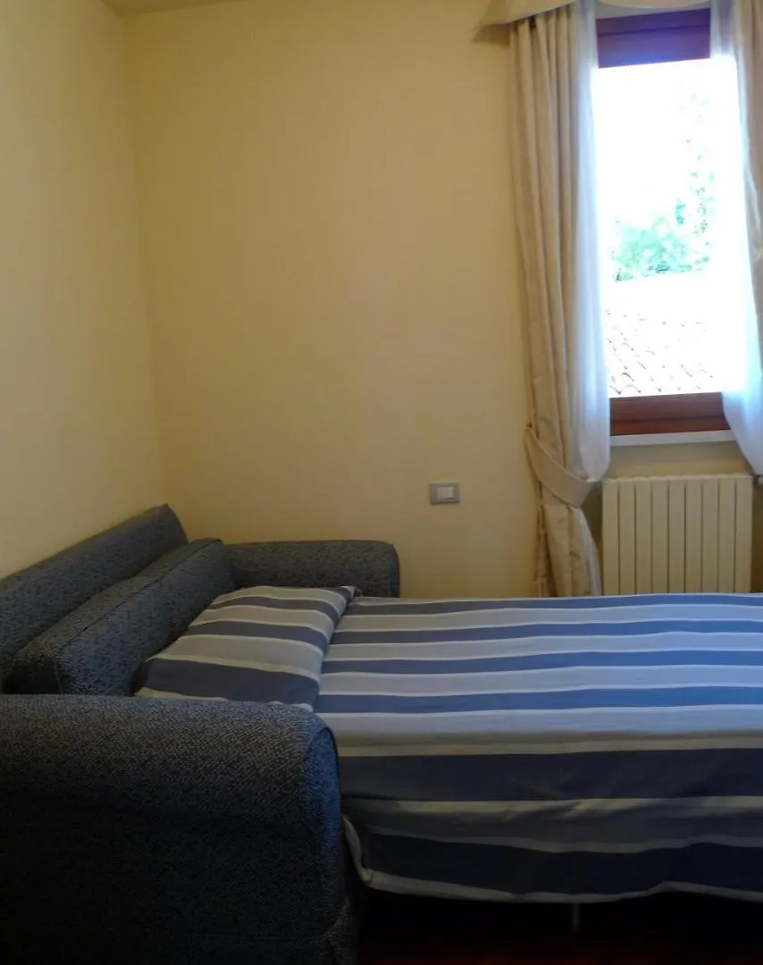 Daire Appartamenti Borgo Gardone Riviera