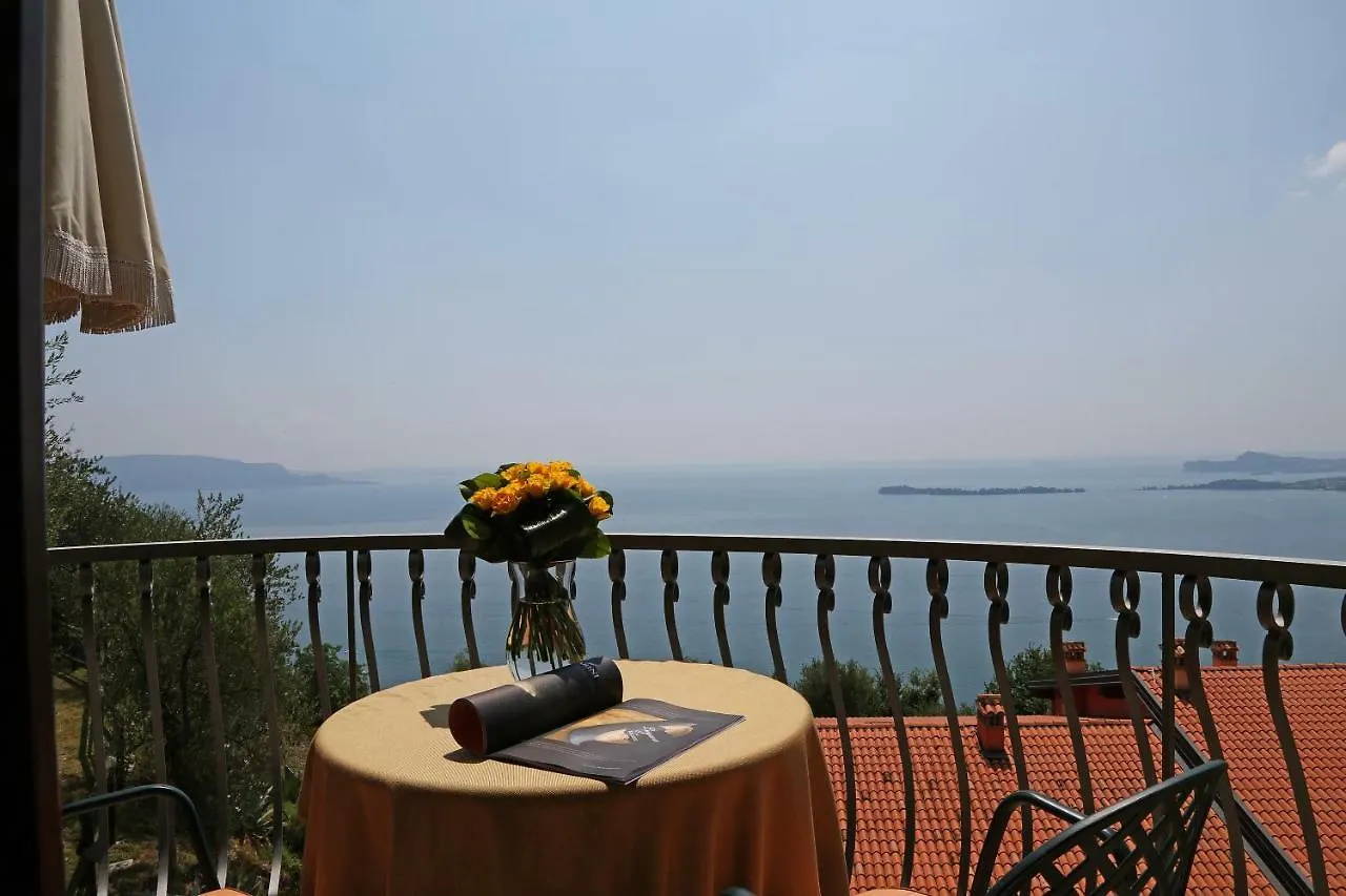 Daire Appartamenti Borgo Gardone Riviera