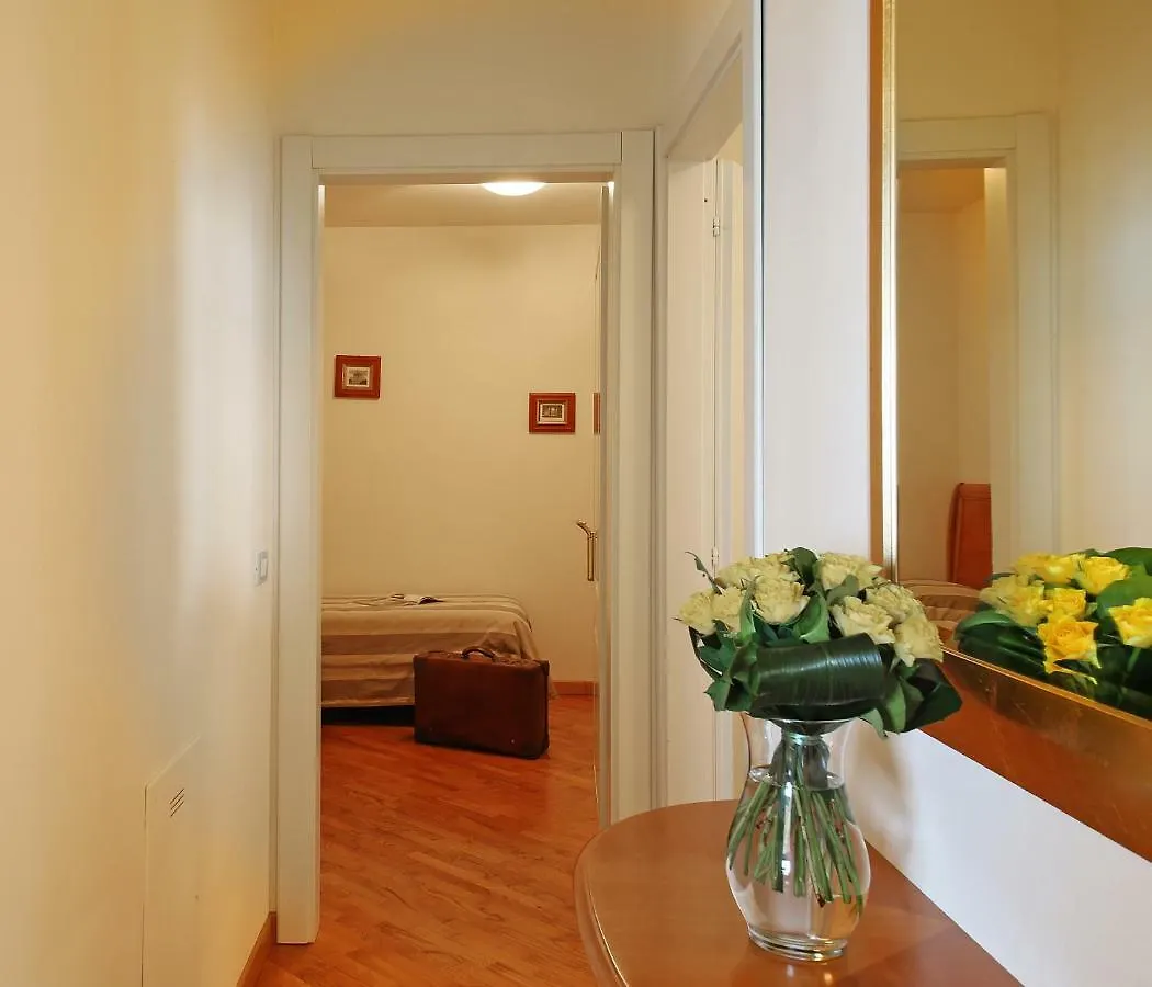 Appartamenti Borgo Gardone Riviera 0*,
