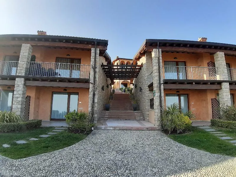 Daire Appartamenti Borgo Gardone Riviera