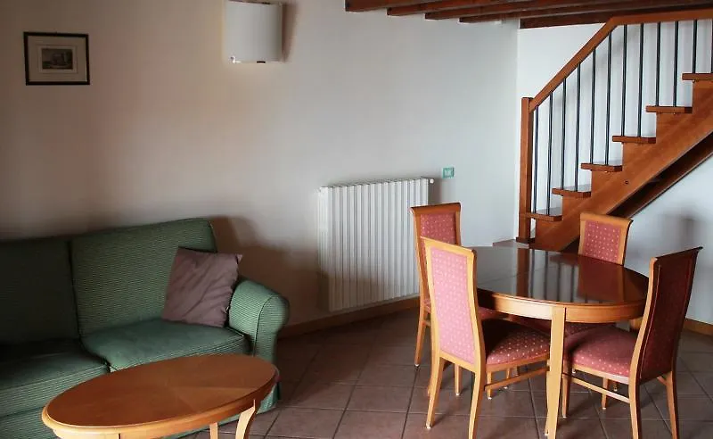Daire Appartamenti Borgo Gardone Riviera