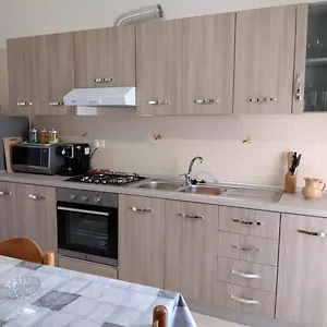  Appartamento Con Giardino Italia